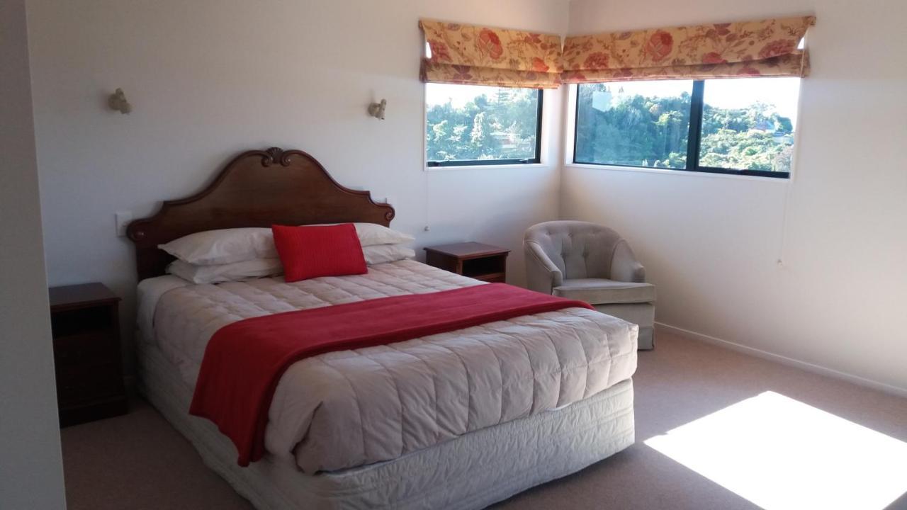 Crestwood Bed And Breakfast Уакатане Экстерьер фото